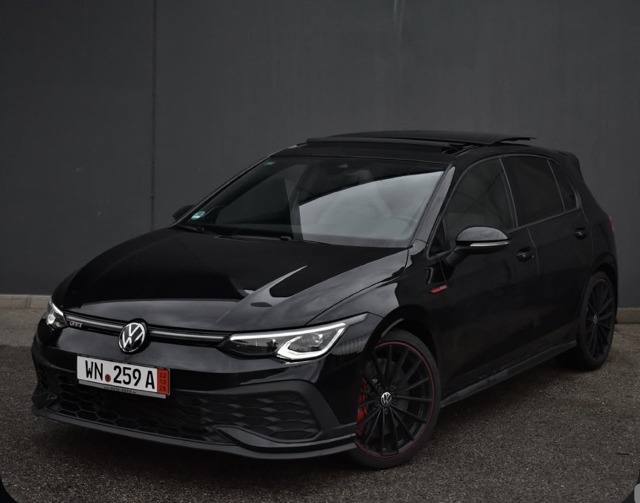 Volkswagen Golf 8 GTI Clubsport negro importado por encargo desde Stuttgart